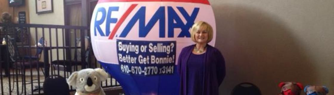 BONNIE ESHELMAN, REALTOR, Member of the Kevin Snyder Sales Team, Wyomissing PA