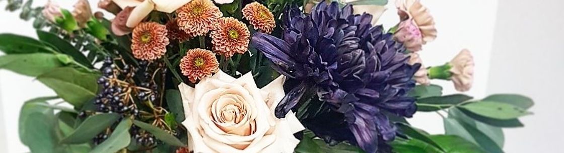 Two Buds Floral Artistry, Edmonton AB