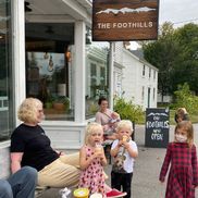 The Foothills Cafe & Curio