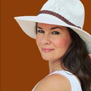 Analena Fuchs - Human Design & Gene Keys Guide