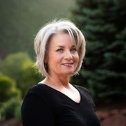 Dawn M Thomas Wellness