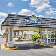 Days Inn by Wyndham Titusville Kennedy Space Center
