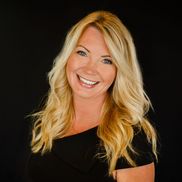 Angela Bjork - Baird & Warner