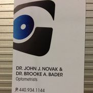 Avon Eye Design: Dr. John Novak & Dr. Brooke Bader