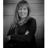 Tesa Noonan with Miramar International 