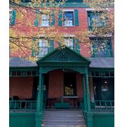 Rogues Harbor Inn