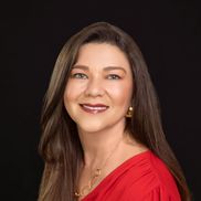 Adriana Reyes Real Estate Agent