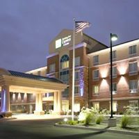 Holiday Inn Express & Suites Cincinnati - Mason, Mason OH
