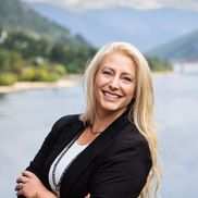 Laura Salmon- Royal LePage Rosling Realty