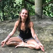 Allegra Chabay Yoga 