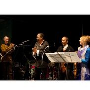 CARMAN MOORE AND THE SKYMUSIC ENSEMBLE...