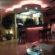 LINDA LA MAHN INTERIORS