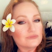 Shannon Casey - makeup artist