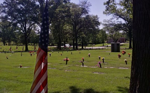 Memorial Day Celebration By Chapel Hill Memorial Gardens In Kansas