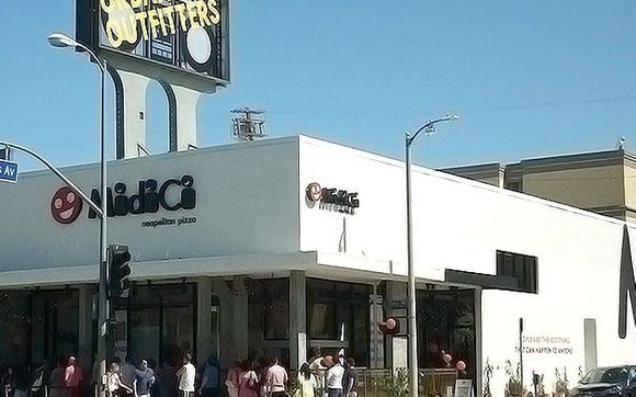 Third (Man? 😉) Wednesday Drinks: The perfect mix of cocktails & connections!  with Studio City Life