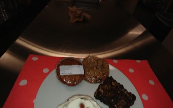 bakery and catering by Sweet Something's Pastries LLC