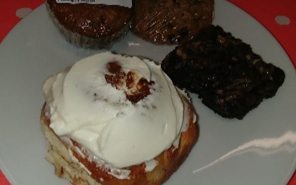 bakery and catering by Sweet Something's Pastries LLC