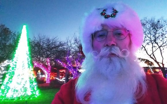 Santa Claus for holiday parties by Santachristopher.com