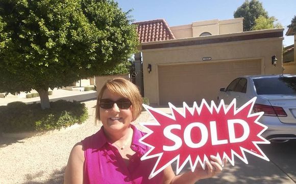 Looking to buy or sell your home? by REALTORr®