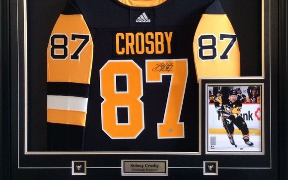 Sidney crosby framed store jersey