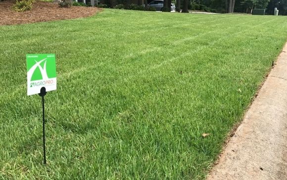 Lawn Care Service by Agropro Lawn Care Specialists