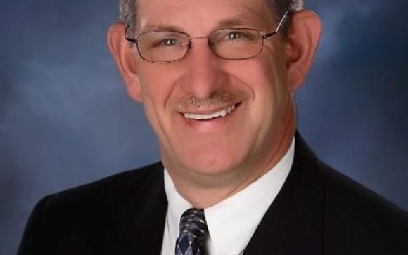 Help buyers purchase homes and help sellers sell there home covering all the details in the process. by Roger Beaumont