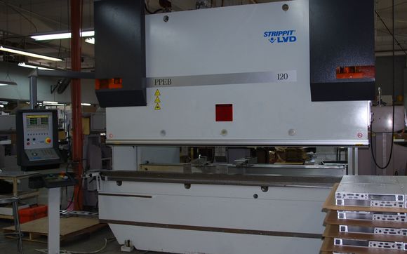 Programmable 120 ton Press Brake by Phoenix Metalcraft Inc