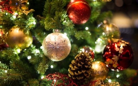 Decorating for the Holidays by Groovy Chick Redesign and Home Staging