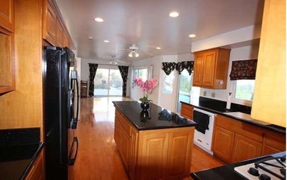 Expertise in Buying or Selling your home by "The Valley Strauss Team" Karen & Dave