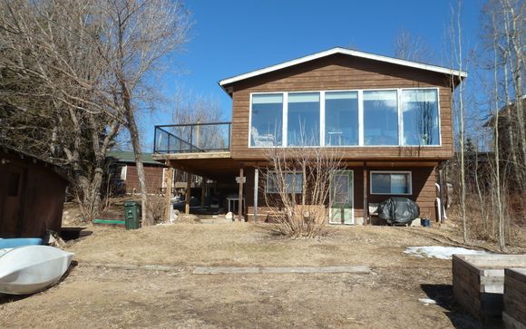 Year Round Bungalow With Walk Out Lakeside At Hastings Lake The