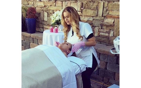 Non-Surgical Facelift by THE SKINCARE BOUTIQUE