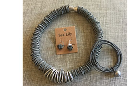 SEA LILY PIANO WIRE JEWELRY