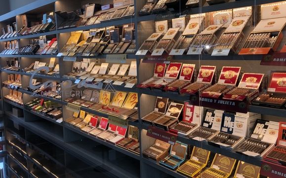 Casa de Montecristo Hallandale by Mancave by Mancave Cigar Lounge
