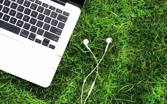 Free Downloads for Social Media Planning by darlin Garland