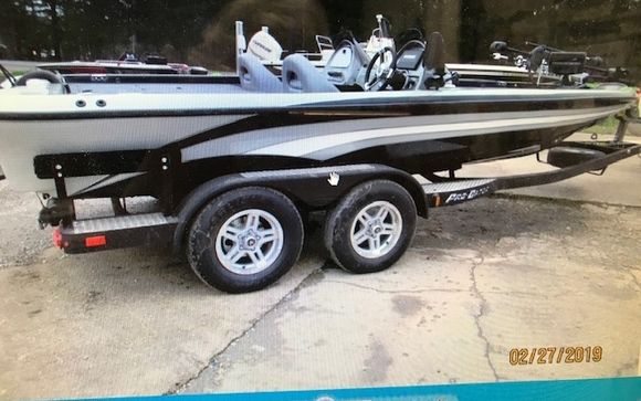 Bass & Bay Boats Mfg.& Sell; O/Brd Repair; Fiberglass Repair; Upholstery Repair or Replace by Moore's ProGator Boats