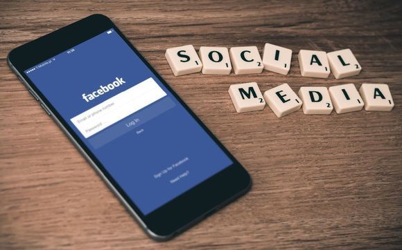 Social Media Marketing by Web Dezine It