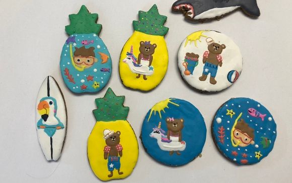 Handpainted pet treats  by Miss Maddies