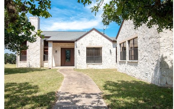 1927 State Highway 16 S, Bandera, Tx 78003 By Guilott Realty In Bandera ...