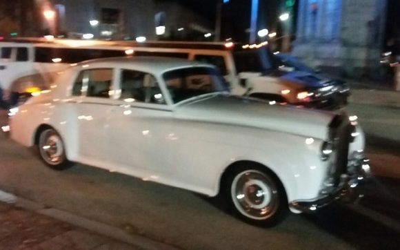 Hummer Limos, Escalade Limos, Rolls Royce  by Artiste Limousine Svc