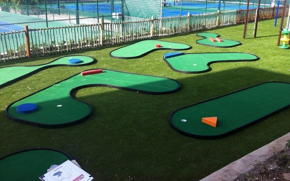 Portable Mini Golf Courses - Holes To Go