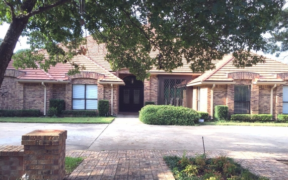 Dallas Vacation Rental, 1st Class Digs & Arthouse #1 by Deb's 1st Class ...