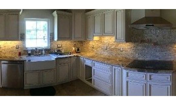 Split Face Backsplash By A Plus Granite, How To Separate Two Pieces Of Granite Countertops