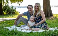 Family Portraits by Drewlio Photo