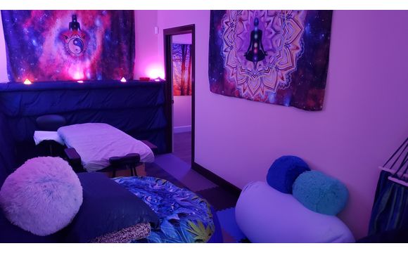 Relaxation Room by Bay Area Natural Wellness and CBD American Shaman