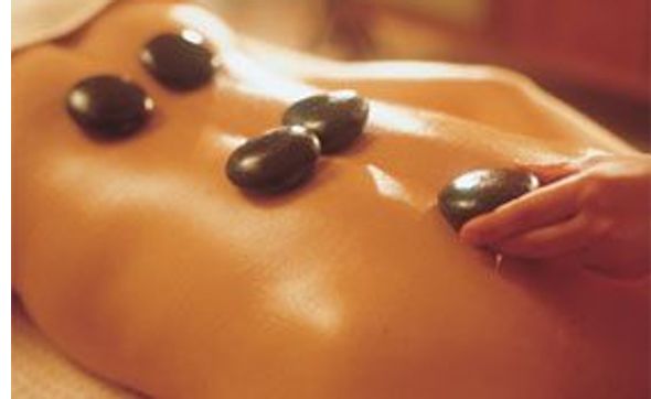Lomi lomi hot stone massage by Dee's massage/Hawaiian lomi massage artist