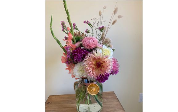 Wedding & Event Florist by Jodie Rae’s Floral Bouquets and cards