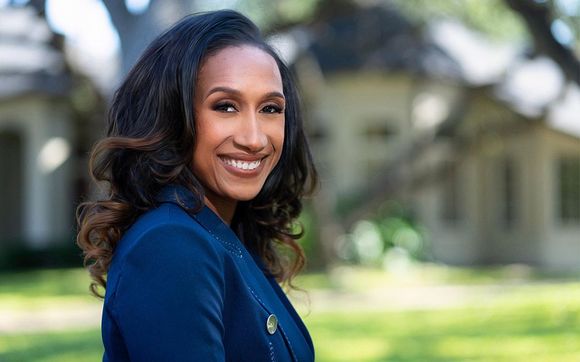 Best Women's Professional Headshot Photography San Antonio- 210-541-2985 by Richard's Photography