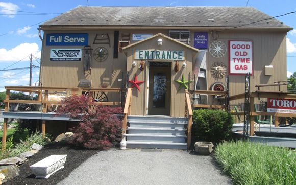 Antique Furniture by The Shoppes at Kirbyville