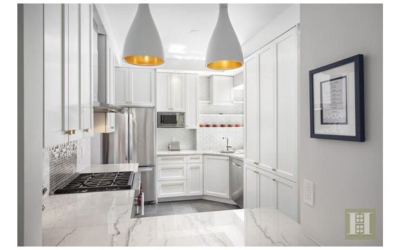 Custom kitchen by Standing Architecture LLC