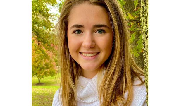 We specialize in School & Senior Portraits by Peter Wallburg Studios